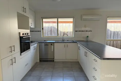 Property photo of 7 Barina Way Mill Park VIC 3082