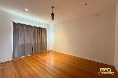 Property photo of 5 Stevens Road St Albans VIC 3021
