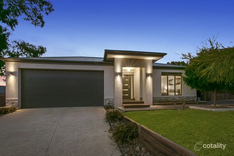 4 Freeman Dr, Kangaroo Flat, VIC 3555