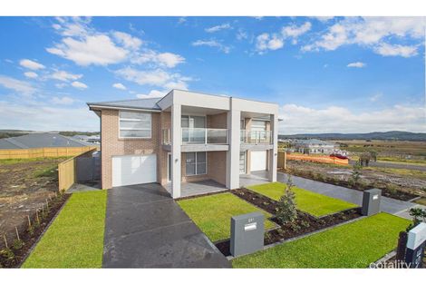 28 Threlkeld Cres, Fletcher, NSW 2287