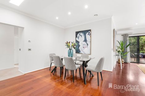 Property photo of 27 Le Page Run South Morang VIC 3752