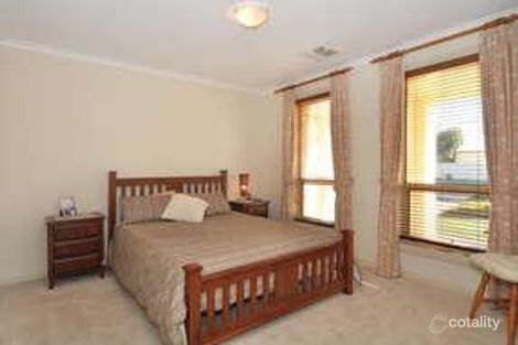 Property photo of 2 Arcadia Avenue Hindmarsh Island SA 5214