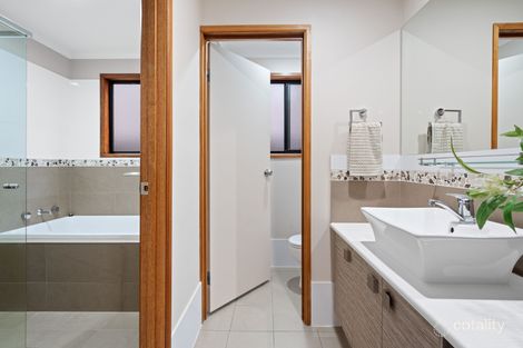 Property photo of 32 Heritage Drive Sheidow Park SA 5158