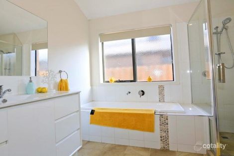 Property photo of 5 Windermere Parade Doreen VIC 3754