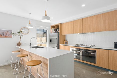 Property photo of 24 Solstice Street Mount Duneed VIC 3217