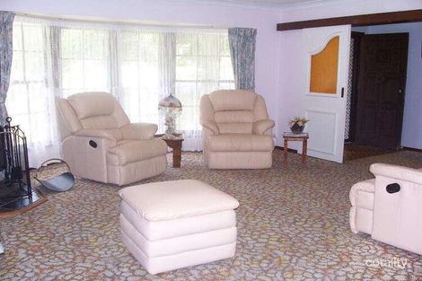 Property photo of 24 Elissa Crescent Wyoming NSW 2250