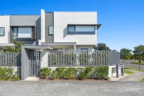 Property photo of 21/2 Vale Avenue Arundel QLD 4214