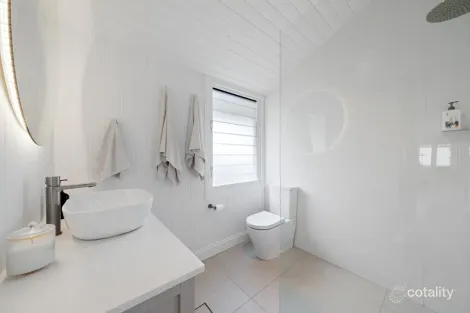 Property photo of 115 Jubilee Terrace Bardon QLD 4065