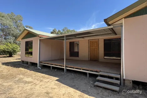 8 Hopetoun St, Culcairn, NSW 2660