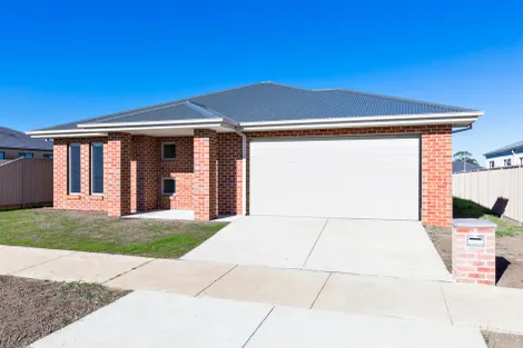 6 Sandpiper Ave, Winter Valley, VIC 3358