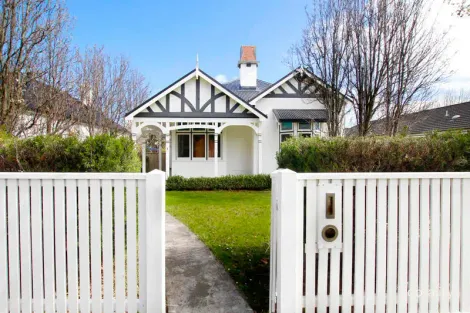 Property photo of 3 Canterbury Road Warrnambool VIC 3280