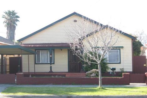 8 Compton St, Reservoir, VIC 3073