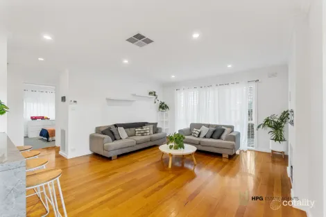 Property photo of 8 Christopher Crescent Tullamarine VIC 3043