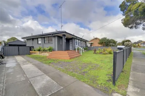 28 Howard Ave, Churchill, VIC 3842