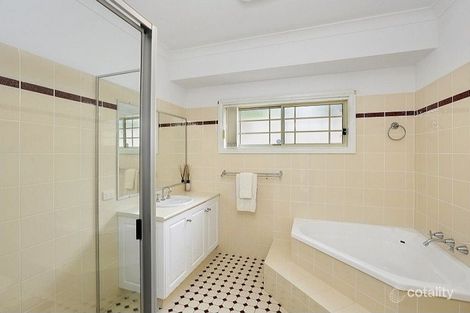 Property photo of 135 James Sea Drive Green Point NSW 2251