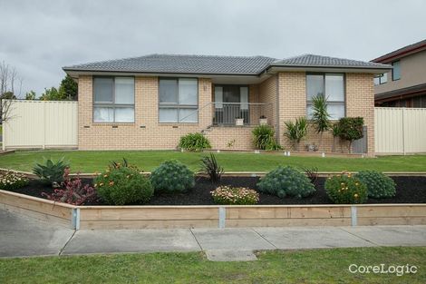 Property photo of 2 Axedale Crescent Endeavour Hills VIC 3802
