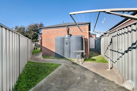 Property photo of 33 Ashwood Gardens Mitchell Park VIC 3355