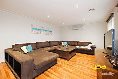 Property photo of 2 Yellow Gum Road Delahey VIC 3037