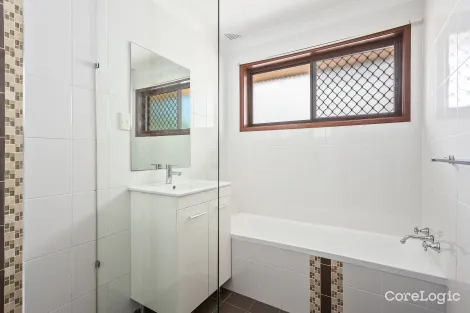 Property photo of 2/41 Griffiths Street Oak Flats NSW 2529