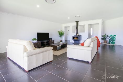 Property photo of 10 Ivory Close Peak Crossing QLD 4306