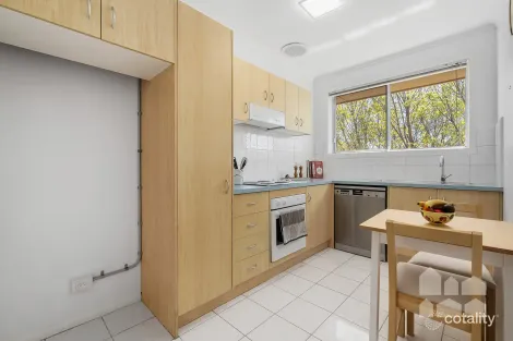 Property photo of 12/21 Bellairs Avenue Seddon VIC 3011