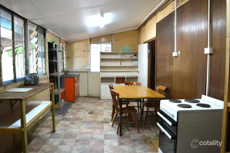 Property photo of 32 Hawthorn Street Blackall QLD 4472