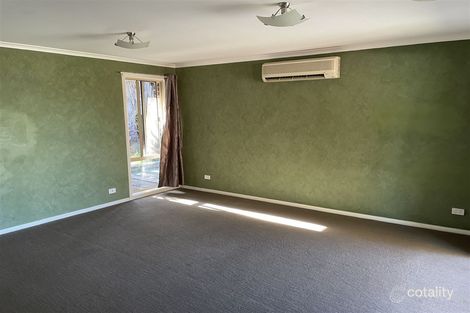Property photo of 8 Ash Crescent Pakenham VIC 3810