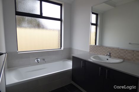 Property photo of 16B Scribbly Gum Square Willetton WA 6155