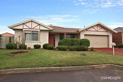 Property photo of 19 Alpine Gardens Caroline Springs VIC 3023