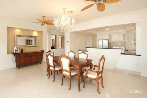 Property photo of 11 Istana View Clear Island Waters QLD 4226