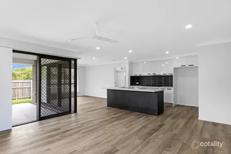 Property photo of 118 Bradman Way Urangan QLD 4655