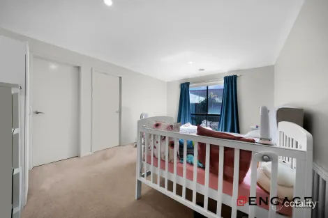 Property photo of 24 Carbine Avenue Tarneit VIC 3029