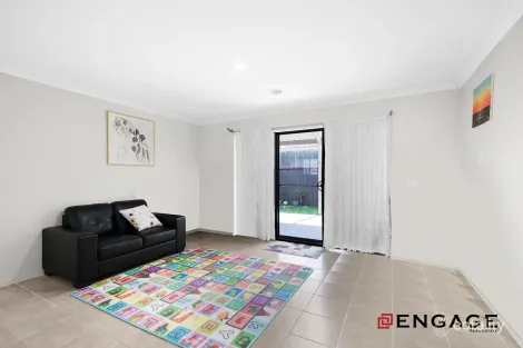 Property photo of 24 Carbine Avenue Tarneit VIC 3029
