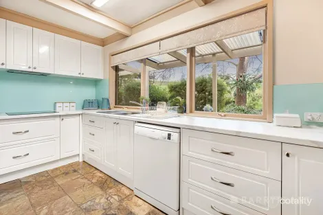 Property photo of 58 Anthony Drive Chirnside Park VIC 3116