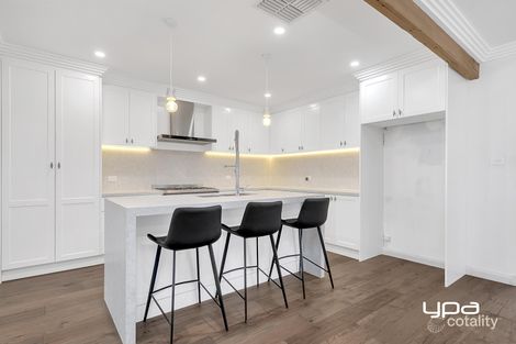 Property photo of 84 Tunaley Parade Reservoir VIC 3073