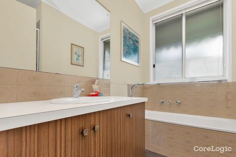 Property photo of 33 Coventry Drive Werribee VIC 3030