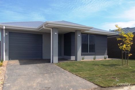 10 Omeara Cres, Cranbourne East, VIC 3977