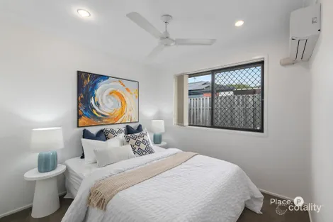 Property photo of 22 Goongarrie Crescent Parkinson QLD 4115