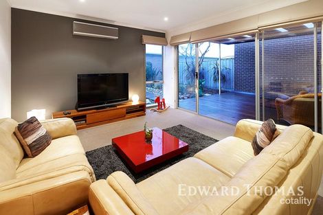 Property photo of 10 Ringtail Circuit Maidstone VIC 3012