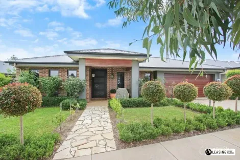 27 Driver Tce, Glenroy, NSW 2640