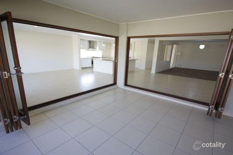 Property photo of 32 Regatta Avenue Oxenford QLD 4210