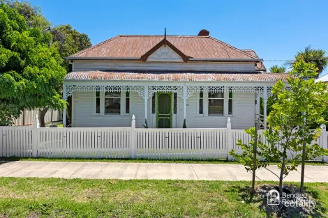 76 Olinda St, Quarry Hill, VIC 3550