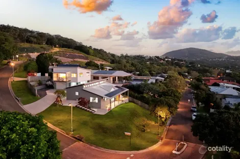 25 Avalon St, Coolum Beach, QLD 4573