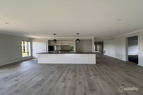 Property photo of 4 Yattarna Court Broadford VIC 3658