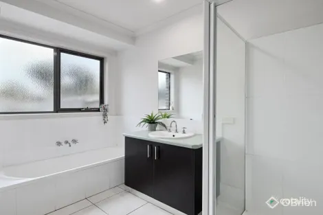 Property photo of 24 McMillan Drive Warragul VIC 3820