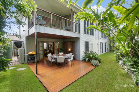 Property photo of 10 Boxgrove Avenue Wynnum QLD 4178