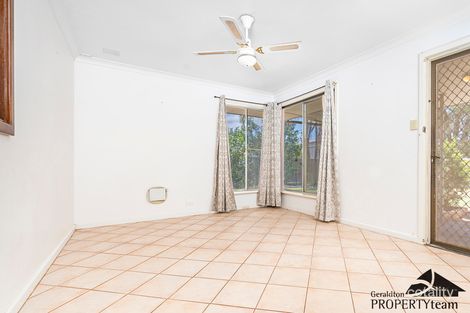 Property photo of 4 Phillip Place Utakarra WA 6530