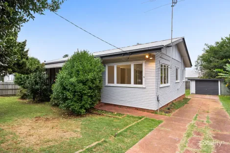 9 Cohoe St, East Toowoomba, QLD 4350