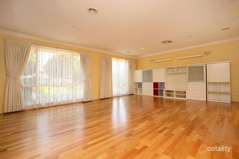 Property photo of 4 Donohoe Place Gordon ACT 2906