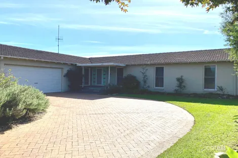 Property photo of 33 Elia Avenue Nowra NSW 2541